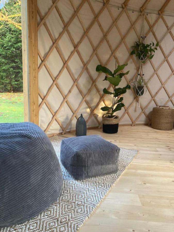 Aughavannagh Yurt Glamping Tente de luxe