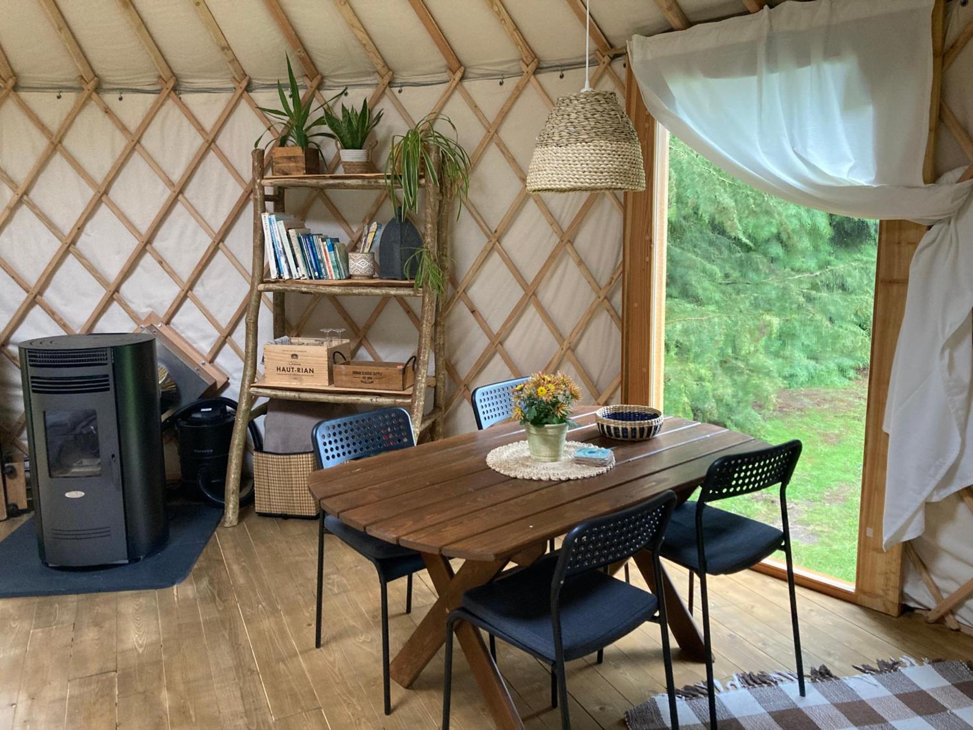 Aughavannagh Yurt Glamping Luxuszelt *